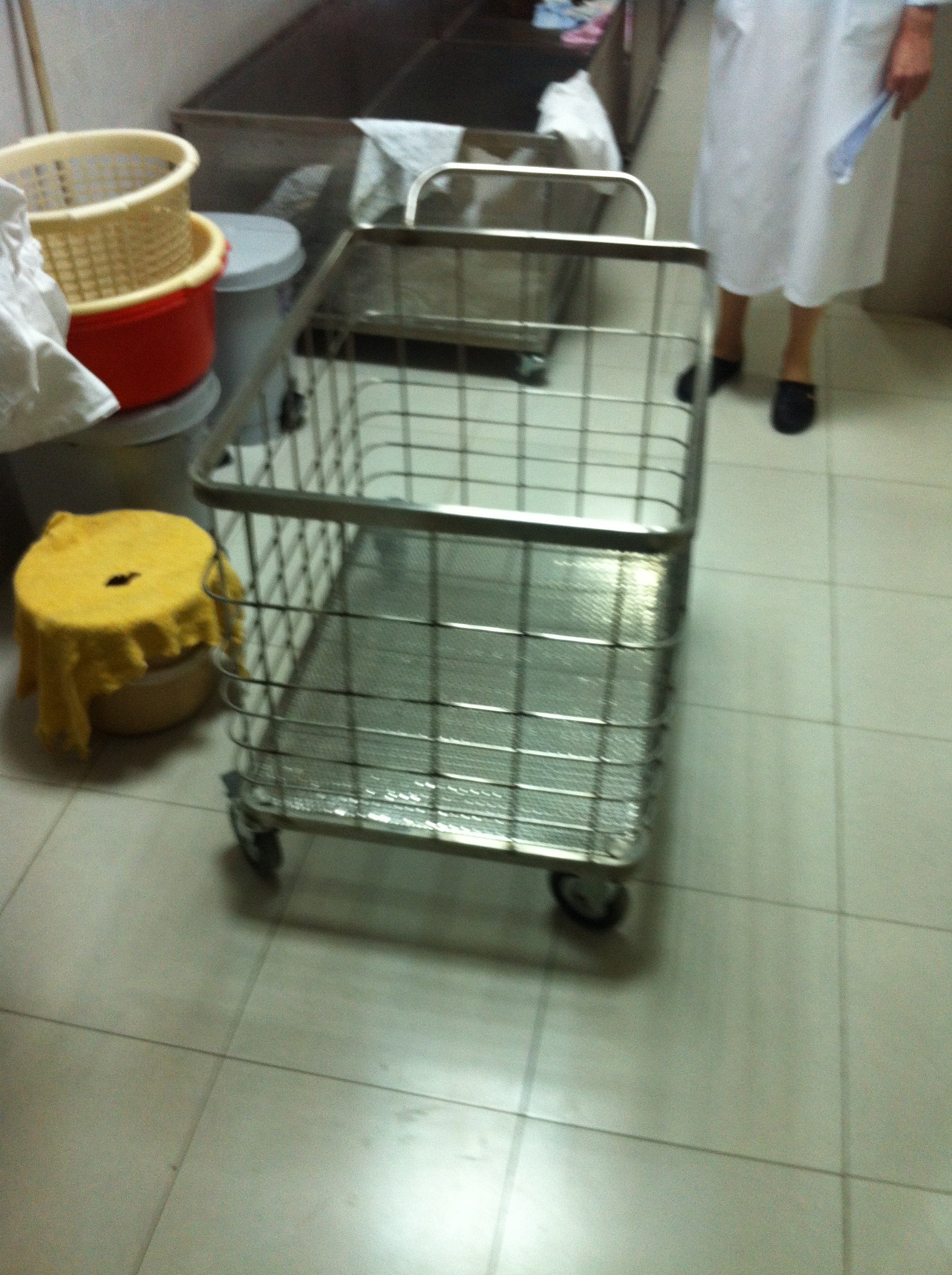 Dirty Linen Transport Trolley - Basket Shape